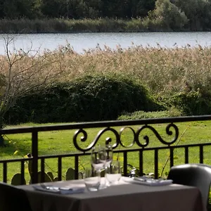 Logis Les Vieilles Hotel