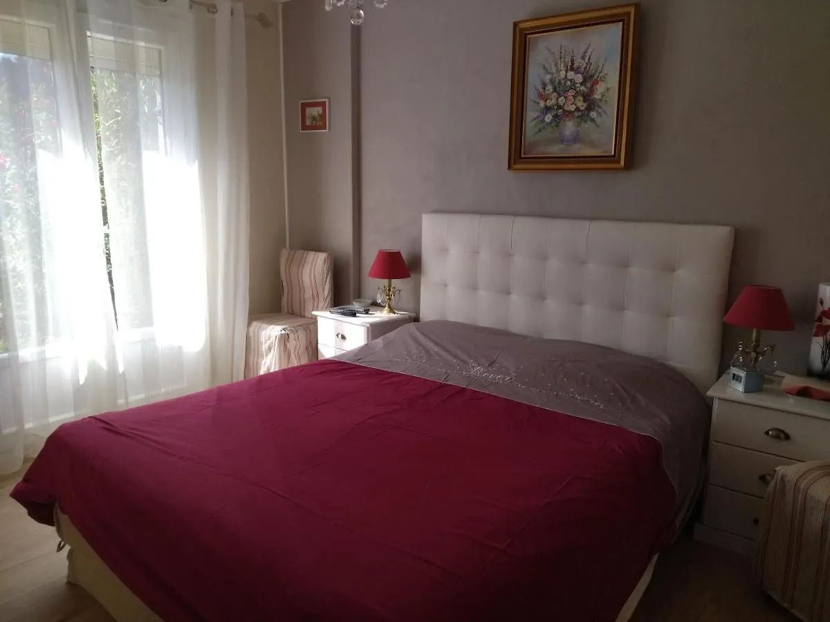 Les Petites Roches Bed & Breakfast Saint-Fortunat-sur-Eyrieux